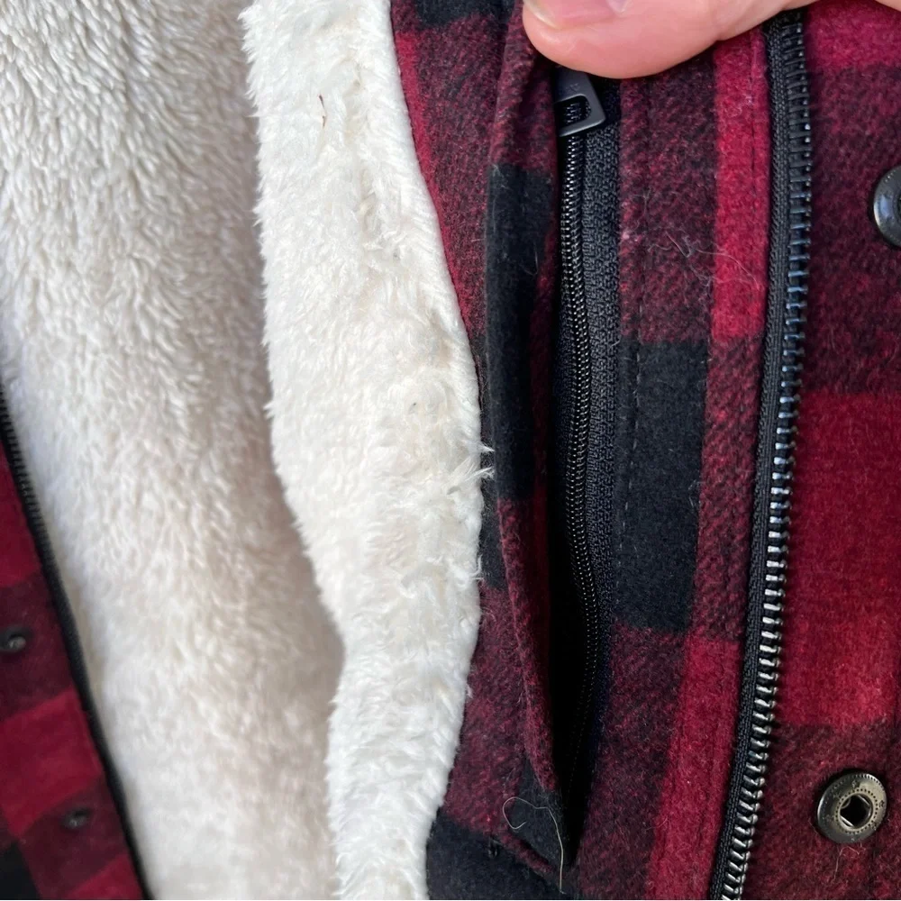 G.H. BASS WOOL BLEND SHERPA LINED SNAP ZIPPER BUFFALO RED BLACK CHECK JACKET M